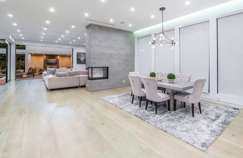 Greater Wilshire - Hancock Park Villa | Sycamore Luxury Villa