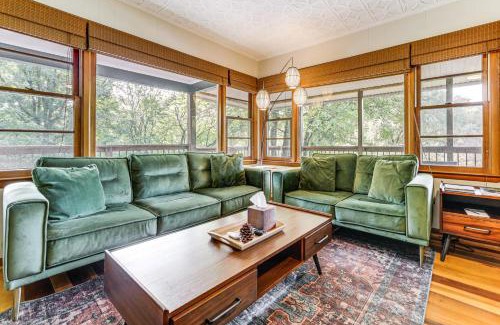 Sylva House | Sylva Riverfront Cabin Near WCU Pet-Friendly!