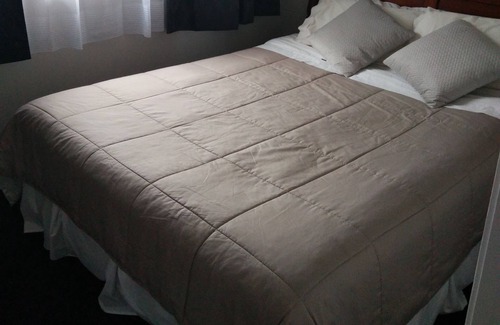 Greenlane - Ellerslie Apartment | Sylvia Park holiday home