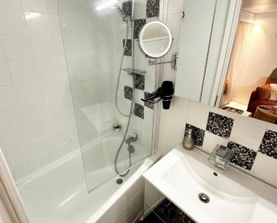 Montmartre Apartment | Sympathy Studio For 2 Near The Sacre Coeur