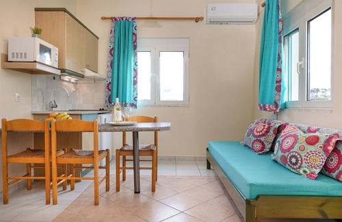 Almyrida Apartment | SYNNY AND COMFORTABLE STUDIO NEAR CRYSTAL WATER SANDY BEACH