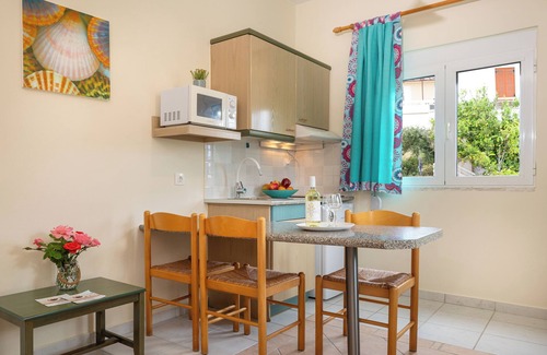 Almyrida Apartment | SYNNY AND COMFORTABLE STUDIO NEAR CRYSTAL WATER SANDY BEACH