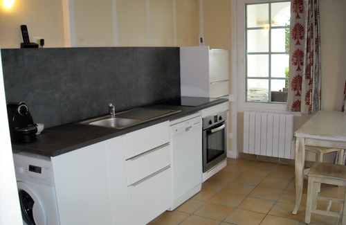 Behobie Apartment | T beautiful app-corniche Basque, 300 m'Ocean, equipment. complete, Urrugne, Hendaye
