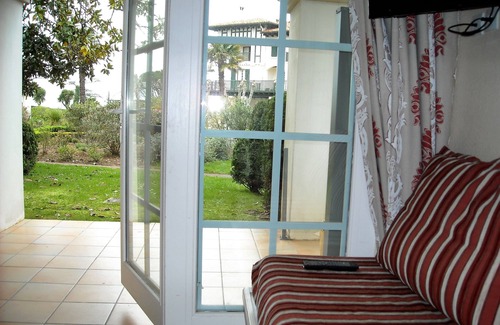 Behobie Apartment | T beautiful app-corniche Basque, 300 m'Ocean, equipment. complete, Urrugne, Hendaye