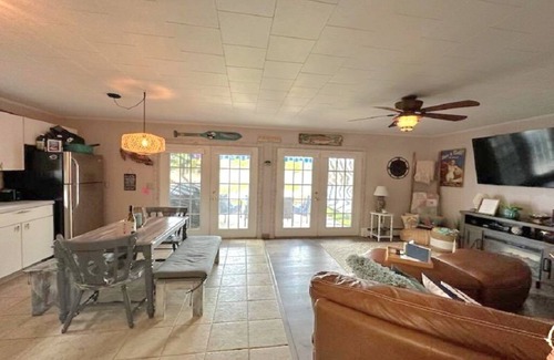 Alanson House | T&J Cozy Cottage on Crooked River - Enjoy a family or romantic getaway