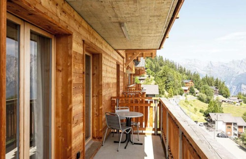 La Tzoumaz Apartment | T-Resort La Tzoumaz 3p6 vue vallée by Interhome