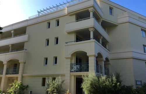 La Baule-Escoublac Apartment | T1bis in a wonderful park with pools near beach