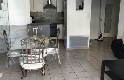 Sausset-les-Pins Apartment | T2 apartment in residence with swimming pool and tennis court