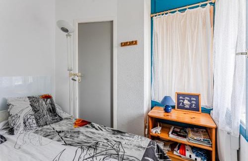 Biscarrosse Plage Apartment | T2 cabine à 250 m de la plage à Biscarrosse avec balcon plein sud et parking - FR-1-521-246