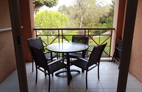 Giens Apartment | T2 "Calanques" 4 pers "Ecrins of the Badine" PIscine beach with feet