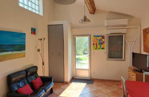 Gemenos House | T2 campagne Mitoyen