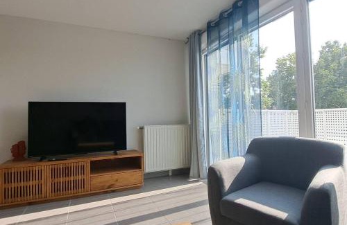 Fontaine-Bayonne-Cartoucherie Apartment | T2 Charmant, spacieux parking privé tram et metro