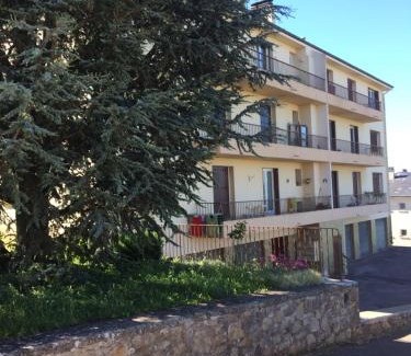 Rodez Apartment | T2 gîte de Laurette avec garage et parking privés