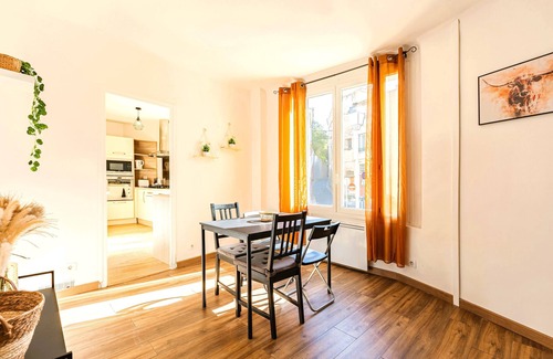 Beziers City Centre Apartment | ★ T2 Halles & Cathédrale ★ Plein-centre ★ Clim ★ Wifi ★ Parking on request
