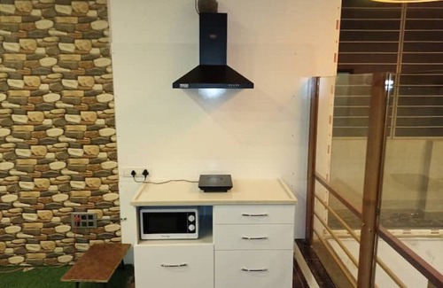 Dr AS Rao Nagar Apartment | T2 Lovely 2 bedroom hill view with covered parking