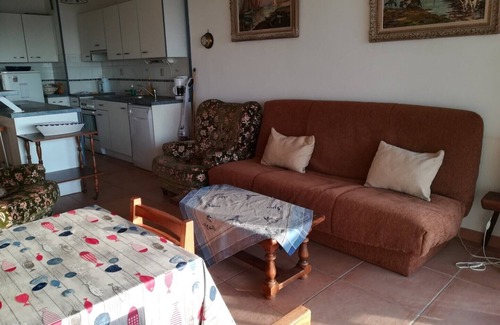 Quiberon Apartment | T2 sea view, secure entrance and parking, all on foot.