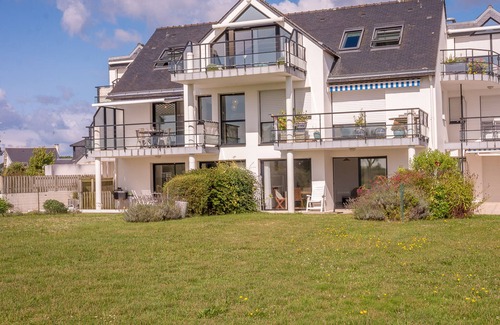 Larmor-Plage Apartment | T3 Apt, terrace, parking, 50m beach, near shops