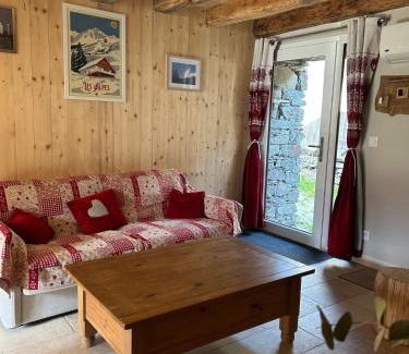 Saint-Michel-de-Maurienne Ski Chalet | T3 classé 3 étoiles, pour 6 personnes dans un Chalet