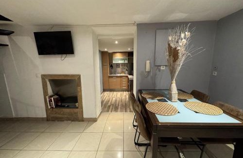 Decines-Charpieu Apartment | T3 duplex terrasse-parking Groupama Stadium LDLCArena