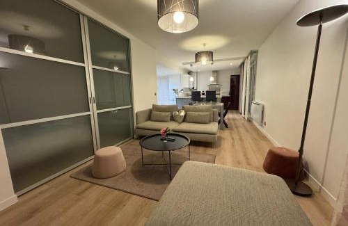 Decines-Charpieu Apartment | T3 duplex terrasse-parking Groupama Stadium LDLCArena