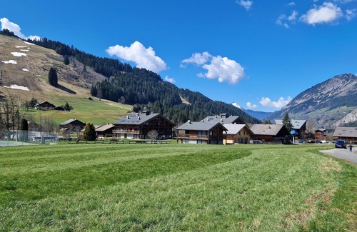 La Chapelle-d'Abondance Apartment | T3 garden level with sauna & tennis, village and ski slopes on foot