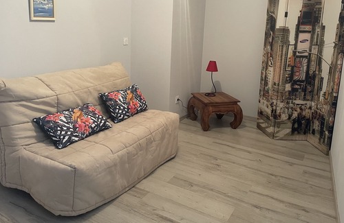 Arenthon Apartment | T3 ground floor apartment with very quiet garden