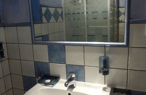 Besse Apartment | T3 of 60m ² in ground of house (4/6 pers.) In mountain village classified (1550m)