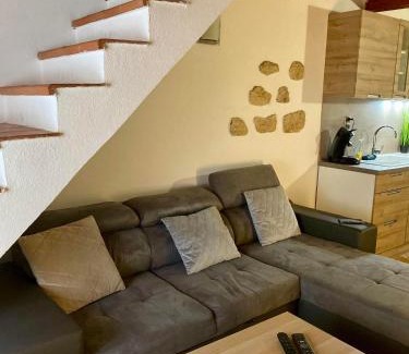 Istres Apartment | T3 plein centre ville