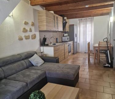 Istres Apartment | T3 plein centre ville