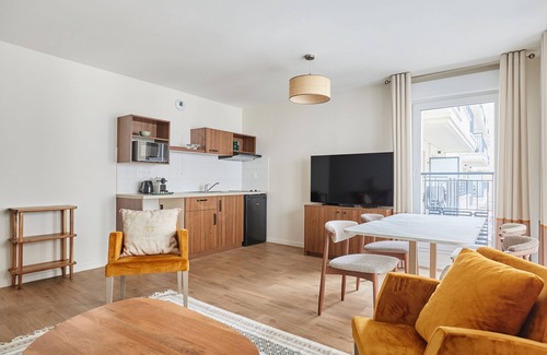 Levallois-Perret Condo | T3 spacieux + cuisine | Gare à 5 min, Paris direct