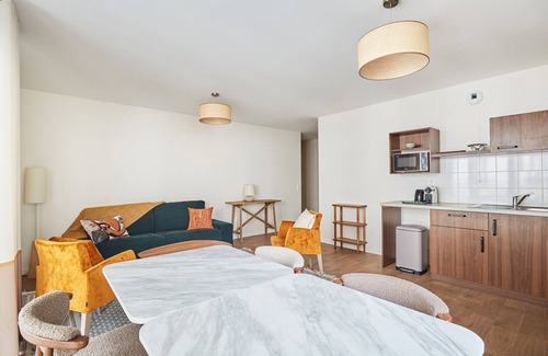 Levallois-Perret Condo | T3 spacieux + cuisine | Gare à 5 min, Paris direct