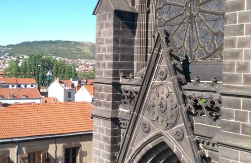 Clermont-Ferrand Apartment | T4 City center between charm and sanctity