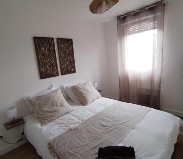 Grenade-sur-Garonne Apartment | T4 spacieux+2 terrasse vue sur picine+parking gratuit