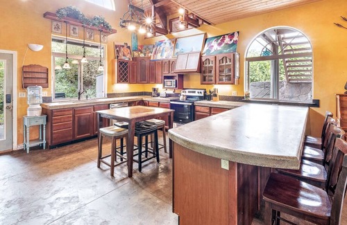 Holualoa House | TA-038-749-9520-01 Orchid Isle Manor