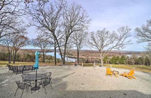 Golden House | Table Rock Lake Home - Fire Pit and Lake Views!