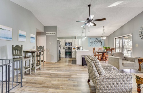 Golden House | Table Rock Lake Home w/Lake Access & Views