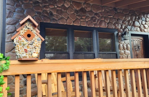 East Olympia Cottage | Tackle Box Cottage at the LakenFish all year Boat rentals at your doorstep.