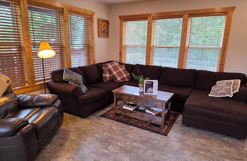 East Olympia Cottage | Tackle Box Cottage at the LakenFish all year Boat rentals at your doorstep.