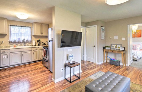 West End Cottage | Tacoma Cottage w/ Fire Pit - Walk to Beach!