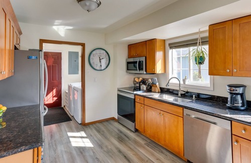 Hilltop House | Tacoma Home w/ Covered Patio & Fire Pit!