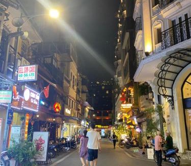 Hanoi Backpacker Quarter Apartment | TaHien Loft