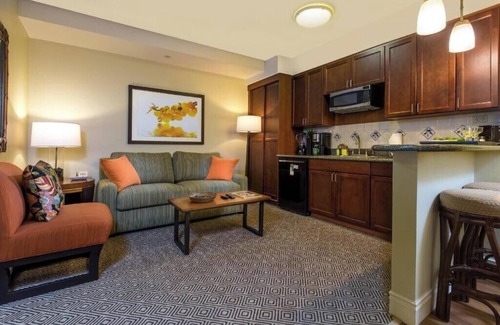 Las Vegas Condo | Tahiti Village 1BR Condo