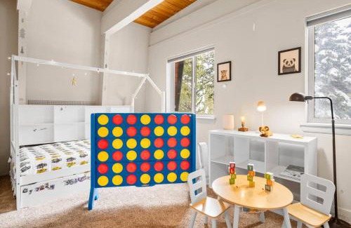 Talmont House | Tahoe City Retreat - For 8