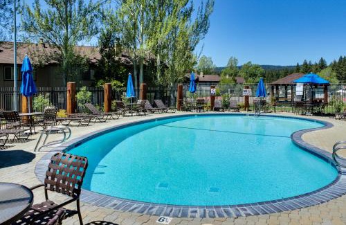 Lake Forest Apartment | Tahoe City Retreat