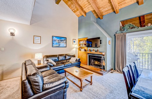 Carnelian Woods Condo | Tahoe condo with hot tub, central AC, fireplace, gas grill & balcony
