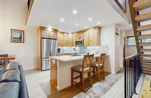 Carnelian Woods Condo | Tahoe condo with hot tub, central AC, fireplace, gas grill & balcony
