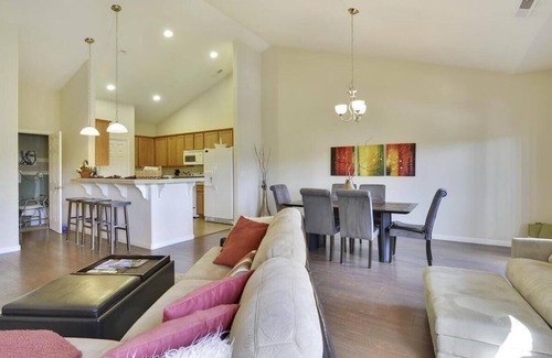 Truckee House | Tahoe Stoneridge *Near Downtown*