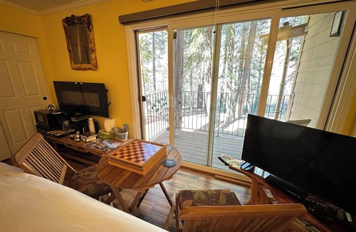 Carnelian Woods Bed & Breakfast | TaHome: Cozy, Private 2BR Hotel-Style Suite Nestled in Nature next to Lake Tahoe
