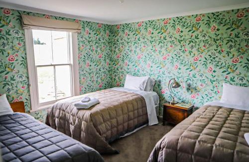 Otago Region House | Taieri Bank Cottage - Middlemarch, Otago