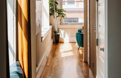Downtown Knoxville Apartment | Tailor Loft Urban Apartment | Best Downtown Views